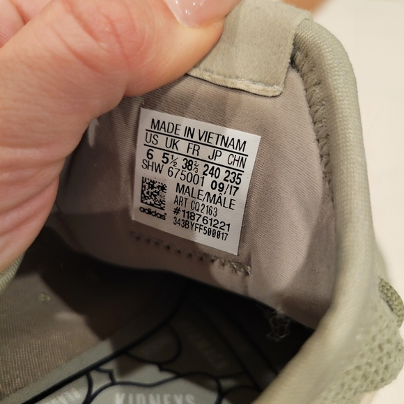 Pharrell Williams adidas - Picture 2 of 5